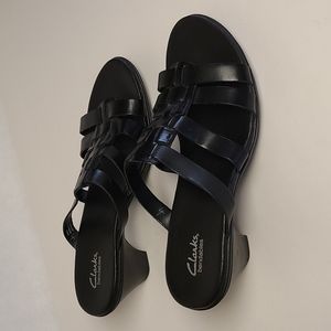 Womens Clark's Bendable Black Leather Slip on Slide Sandals Strappy Size 9 1/2 M